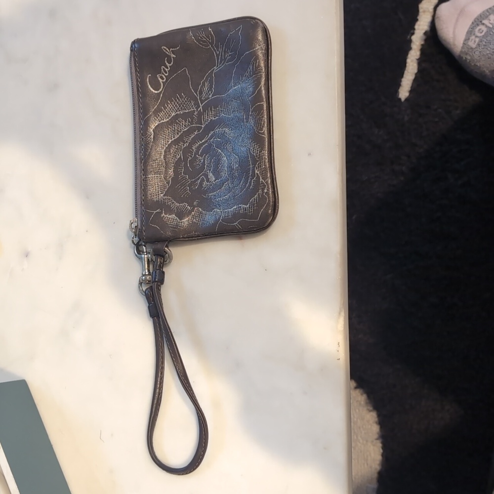 Coach wristlet - Picture 2 of 3